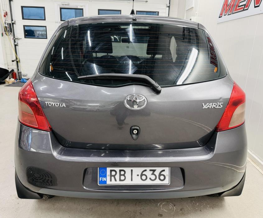 TOYOTA Yaris 2008