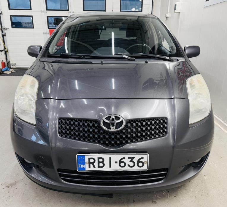 TOYOTA Yaris 2008