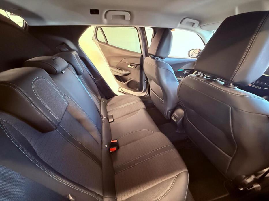 PEUGEOT 2008 2021