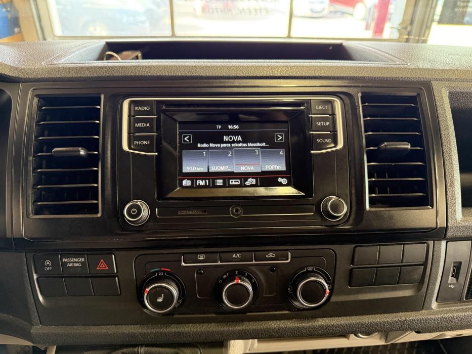 VOLKSWAGEN Transporter 2016