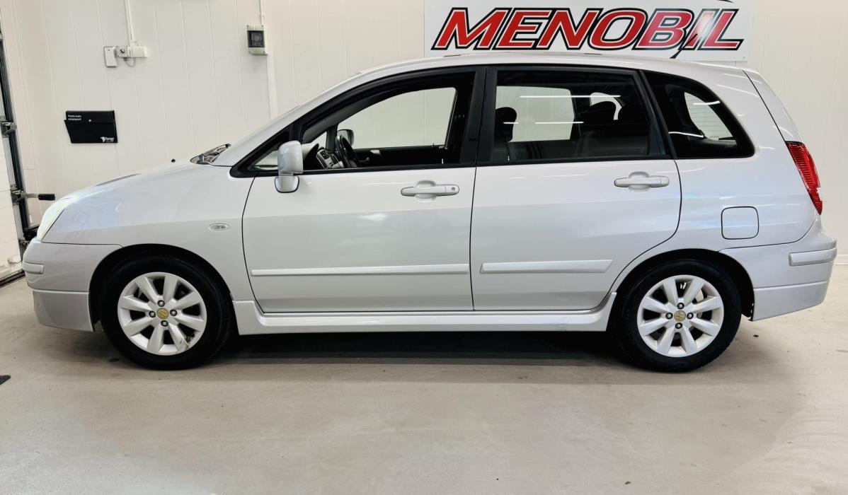 SUZUKI Liana 2004