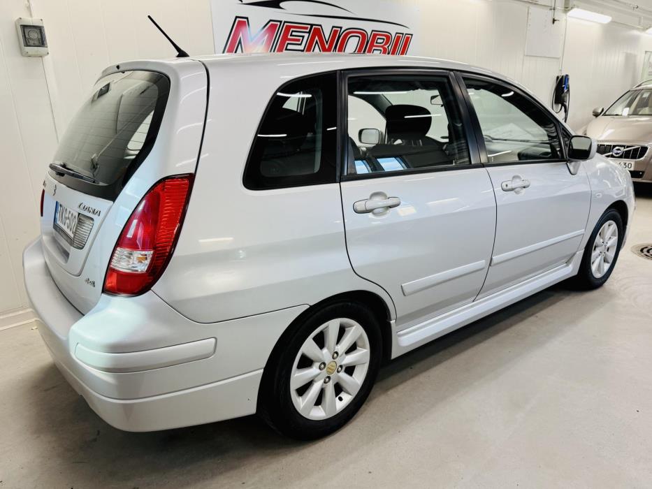 SUZUKI Liana 2004