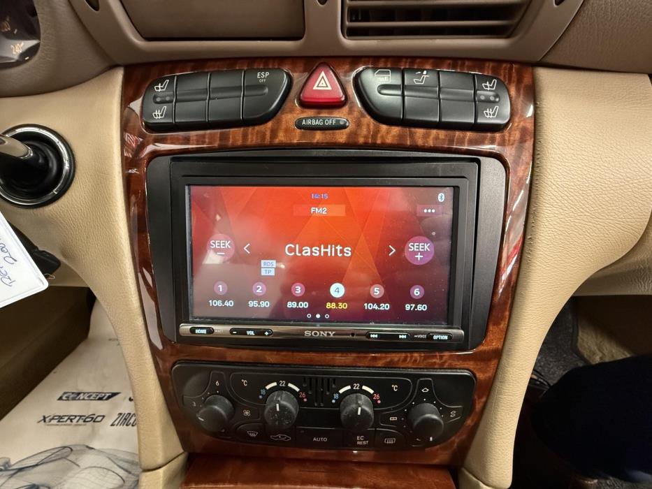 MERCEDES-BENZ C 2001