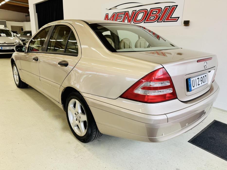 MERCEDES-BENZ C 2001