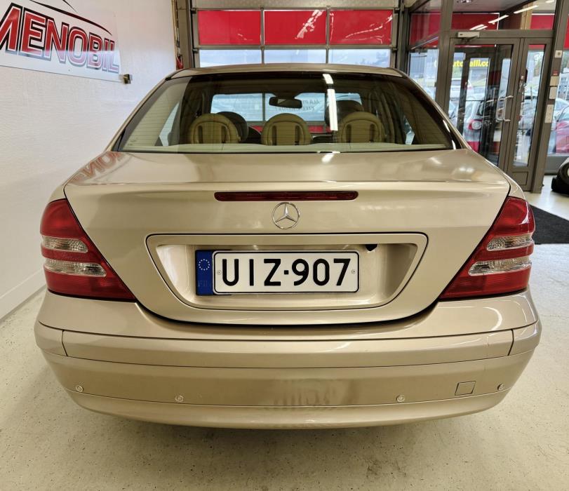 MERCEDES-BENZ C 2001