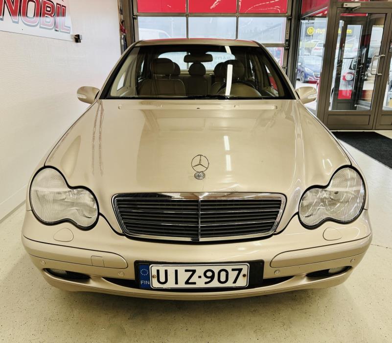 MERCEDES-BENZ C 2001