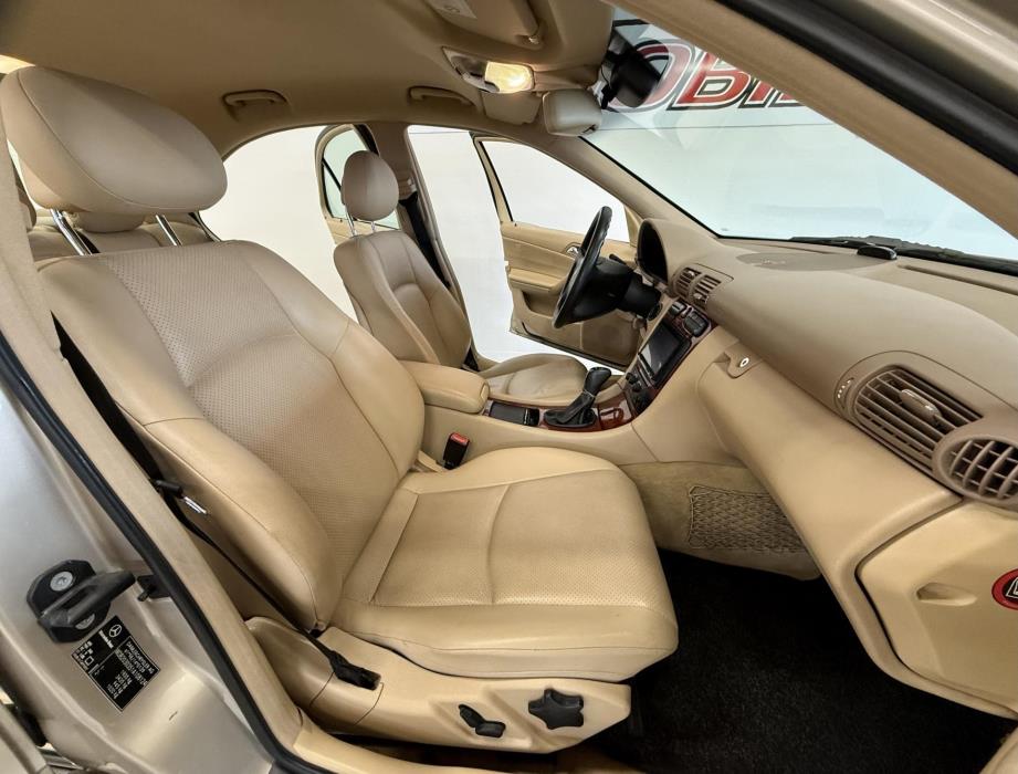 MERCEDES-BENZ C 2001