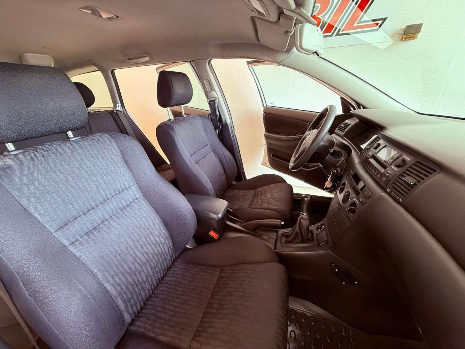 TOYOTA Corolla 2002
