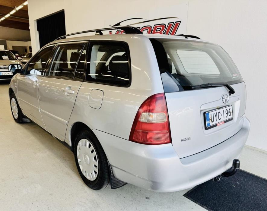 TOYOTA Corolla 2002