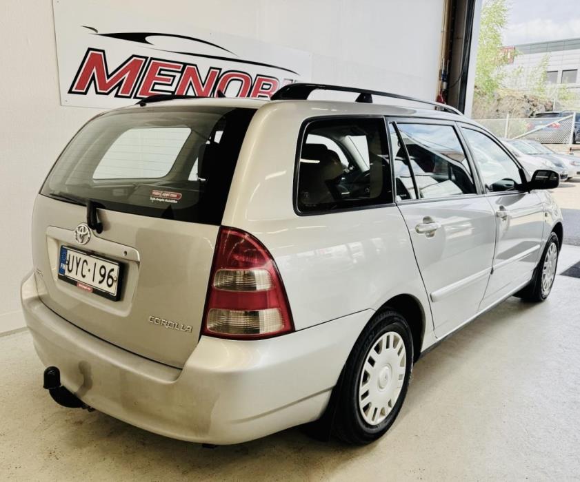 TOYOTA Corolla 2002