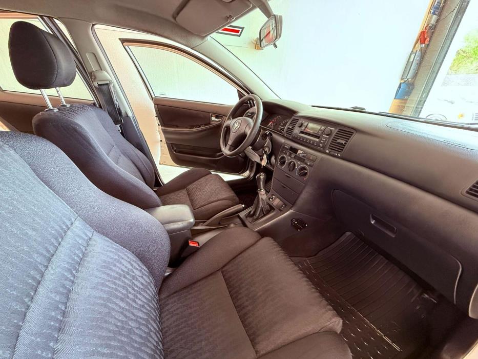 TOYOTA Corolla 2002
