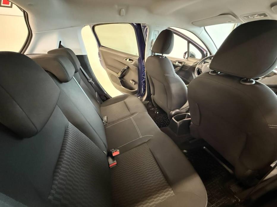 PEUGEOT 208 2017