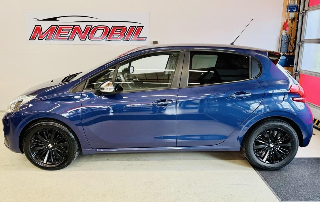PEUGEOT 208 2017