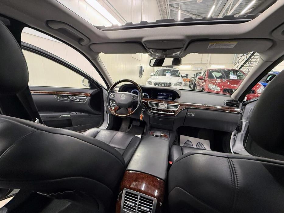MERCEDES-BENZ S 2005
