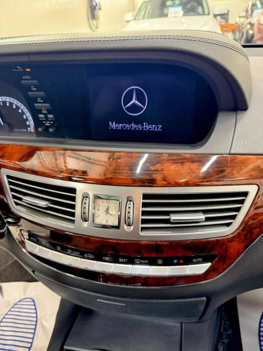 MERCEDES-BENZ S 2005