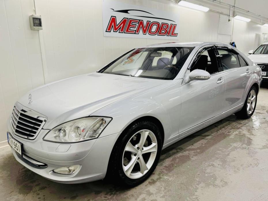 MERCEDES-BENZ S 2005