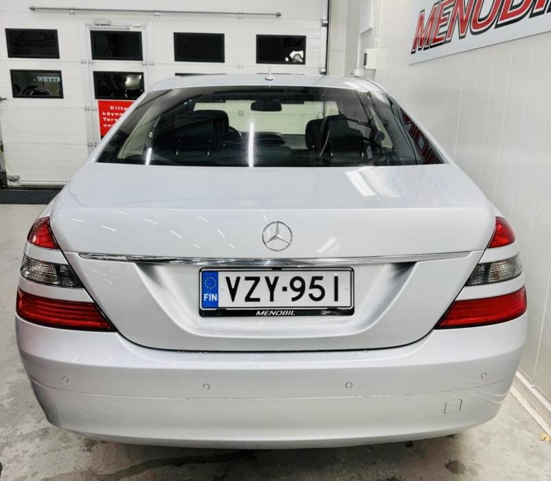 MERCEDES-BENZ S 2005