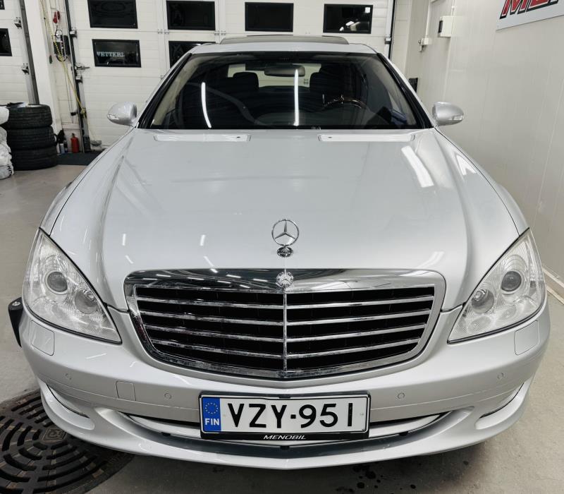 MERCEDES-BENZ S 2005
