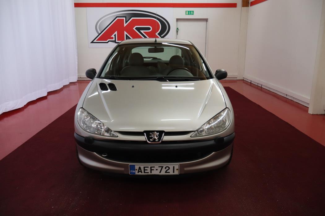 PEUGEOT 206 2004
