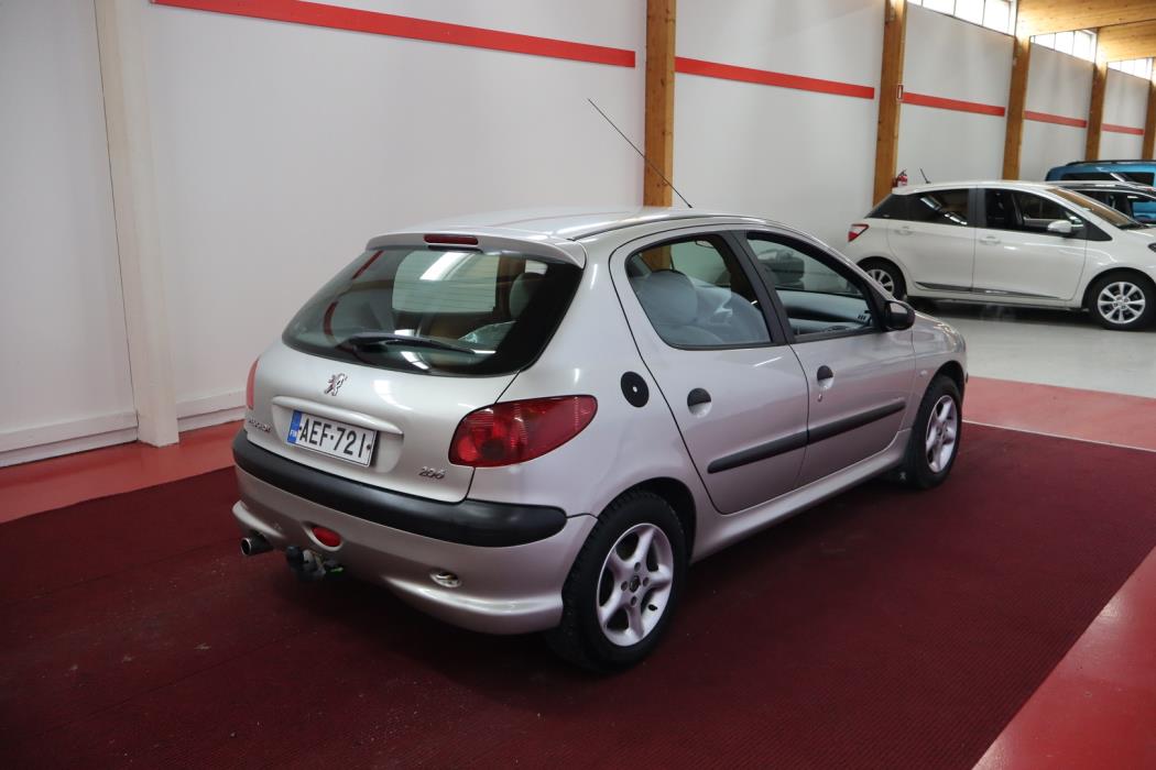 PEUGEOT 206 2004