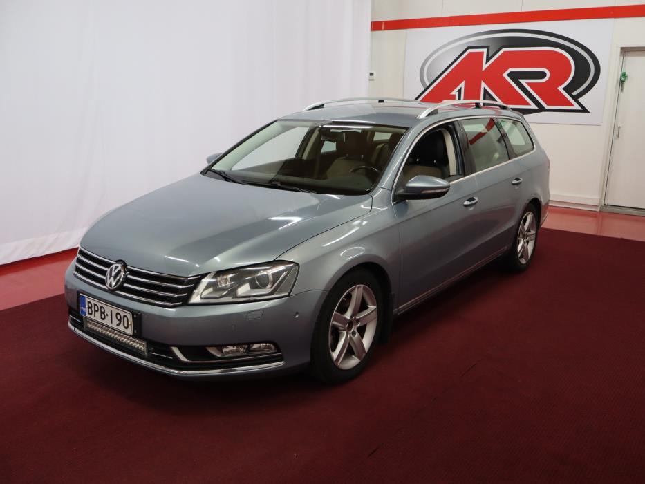VOLKSWAGEN PASSAT 2011