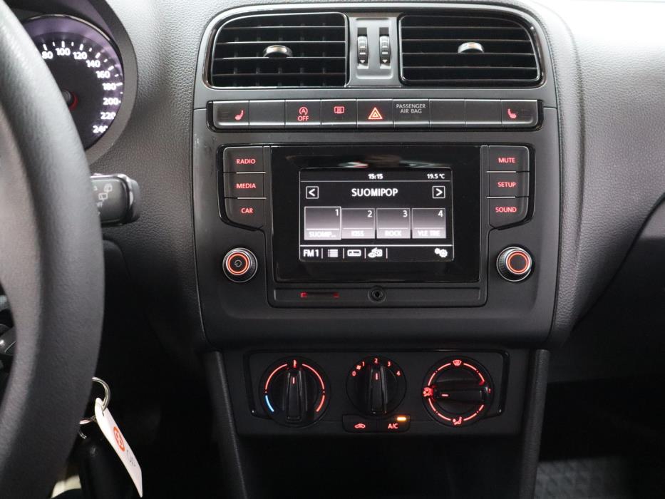 VOLKSWAGEN Polo 2017