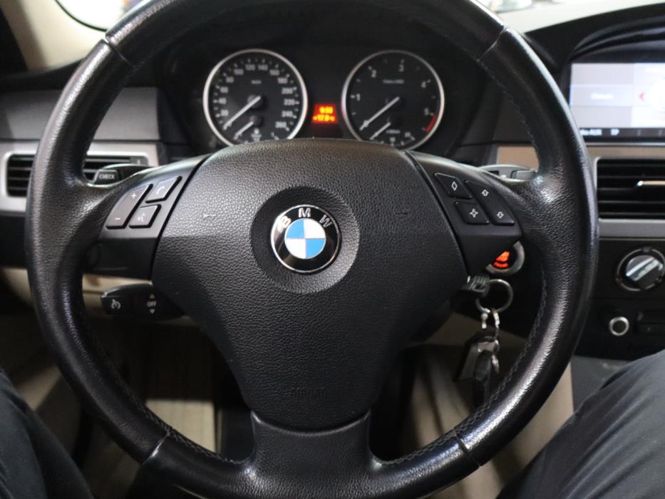 BMW 520 2008