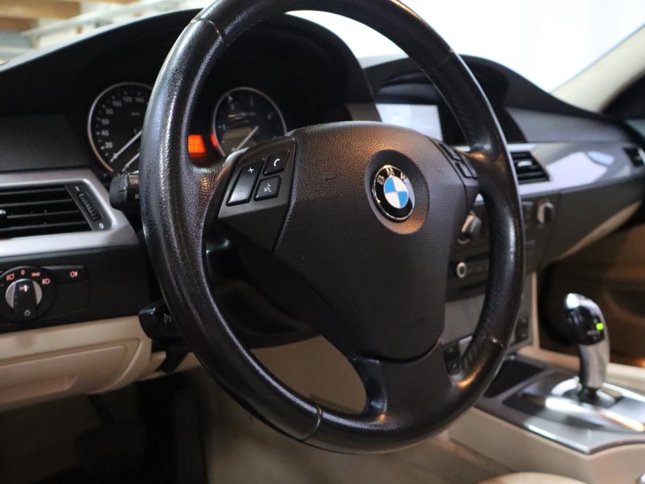 BMW 520 2008