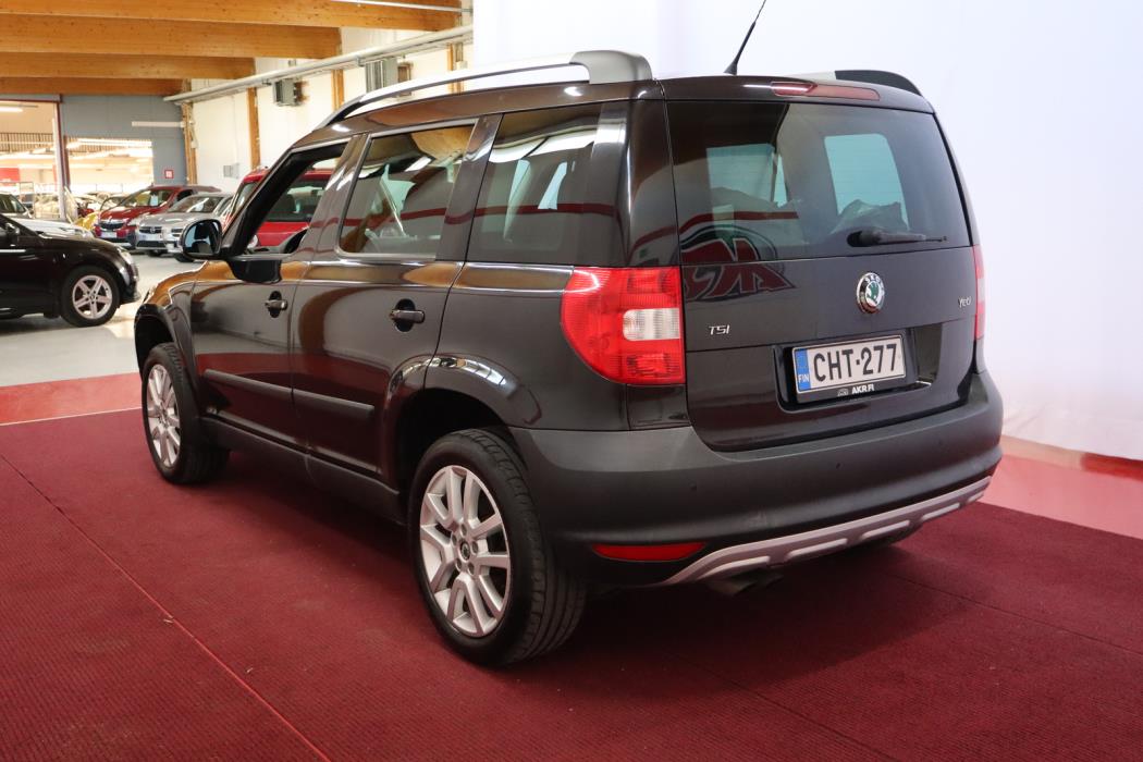 SKODA Yeti 2011