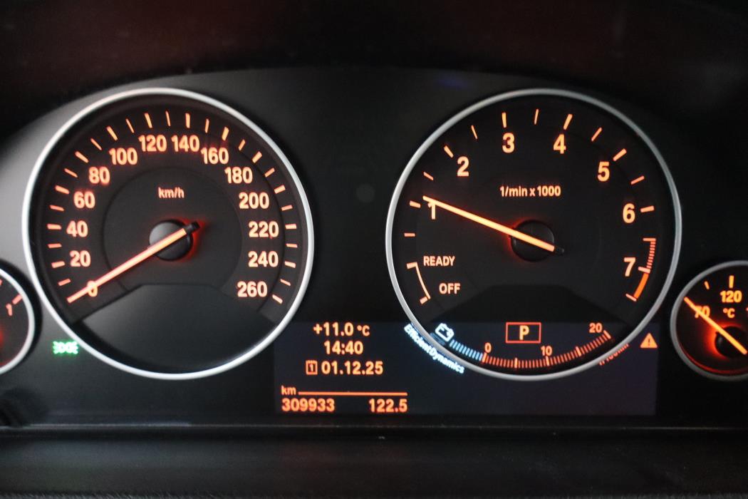 BMW 320 Gran Turismo 2014