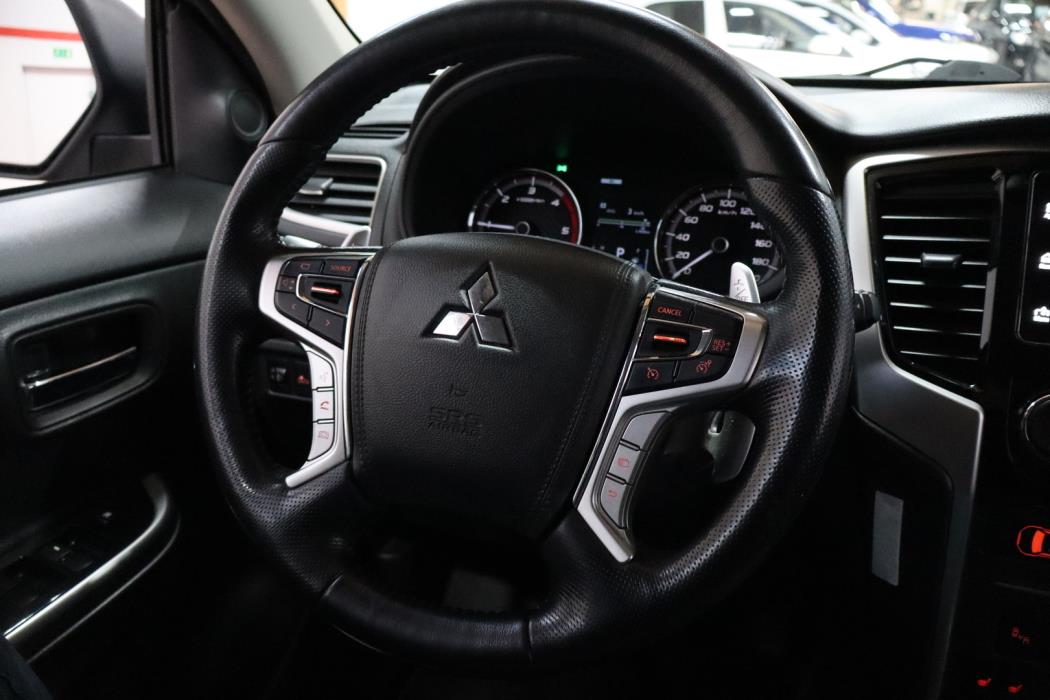 MITSUBISHI L200 2021