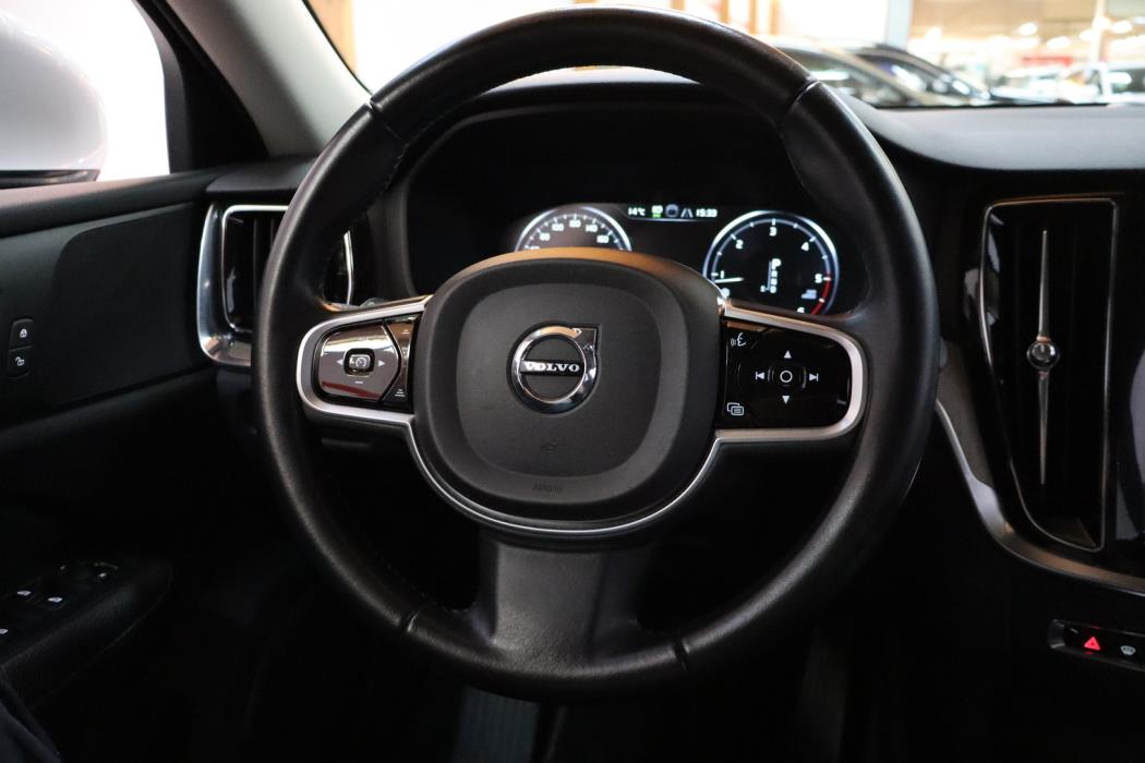 VOLVO V60 2018