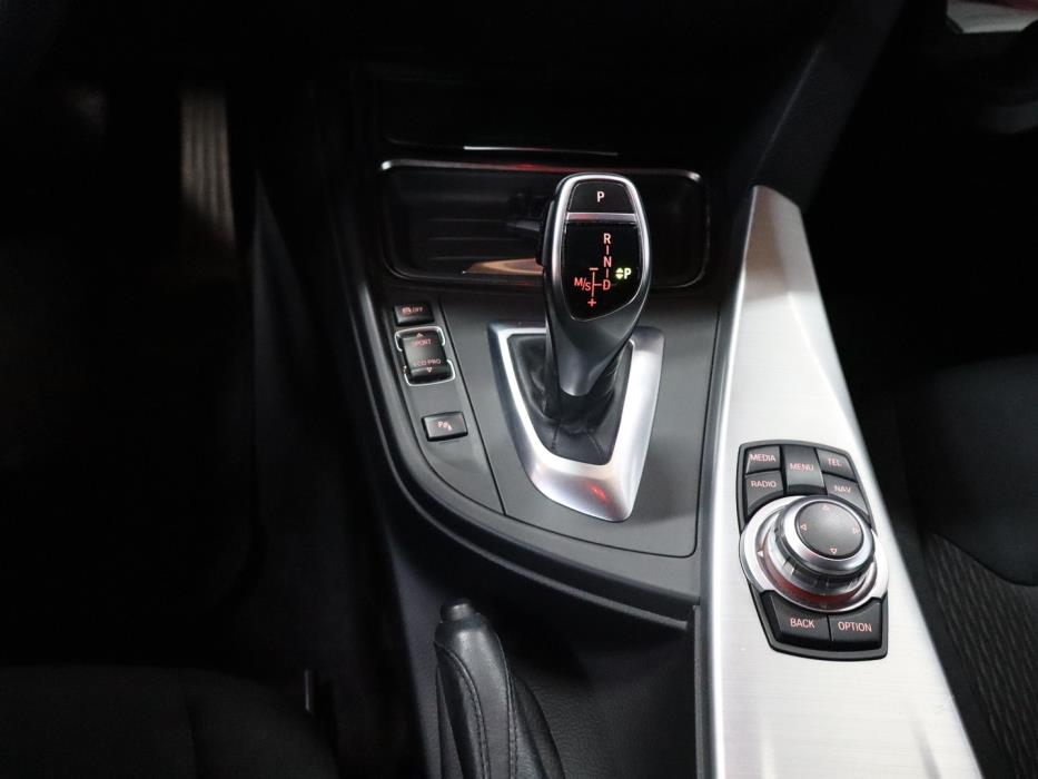 BMW 320 2012