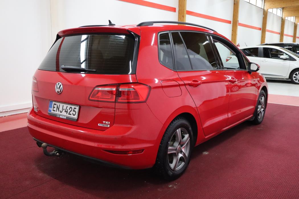 VOLKSWAGEN Golf Sportsvan 2014