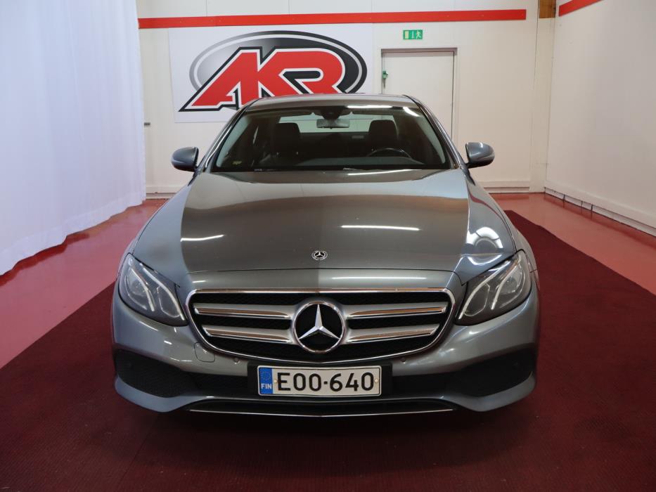 MERCEDES-BENZ E 2017