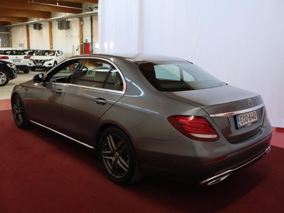 MERCEDES-BENZ E 2017