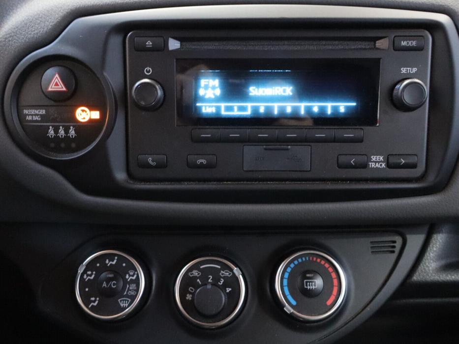 TOYOTA Yaris 2018