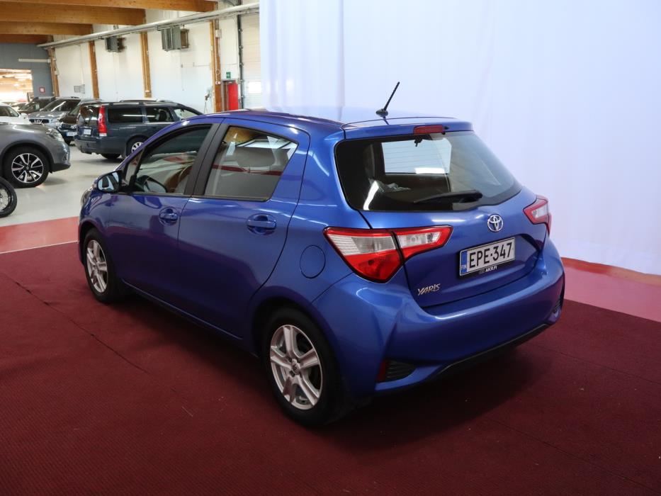 TOYOTA Yaris 2018