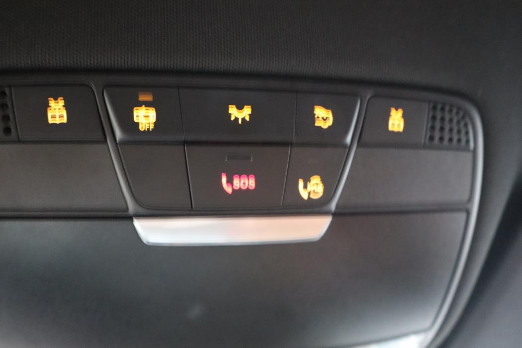 MERCEDES-BENZ C 2021