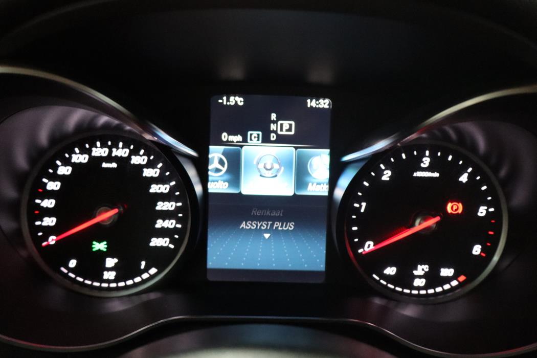 MERCEDES-BENZ C 2021