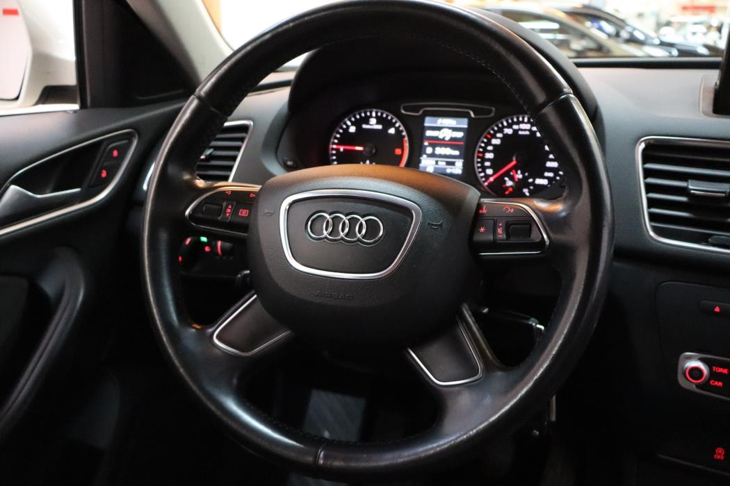 AUDI Q3 2012