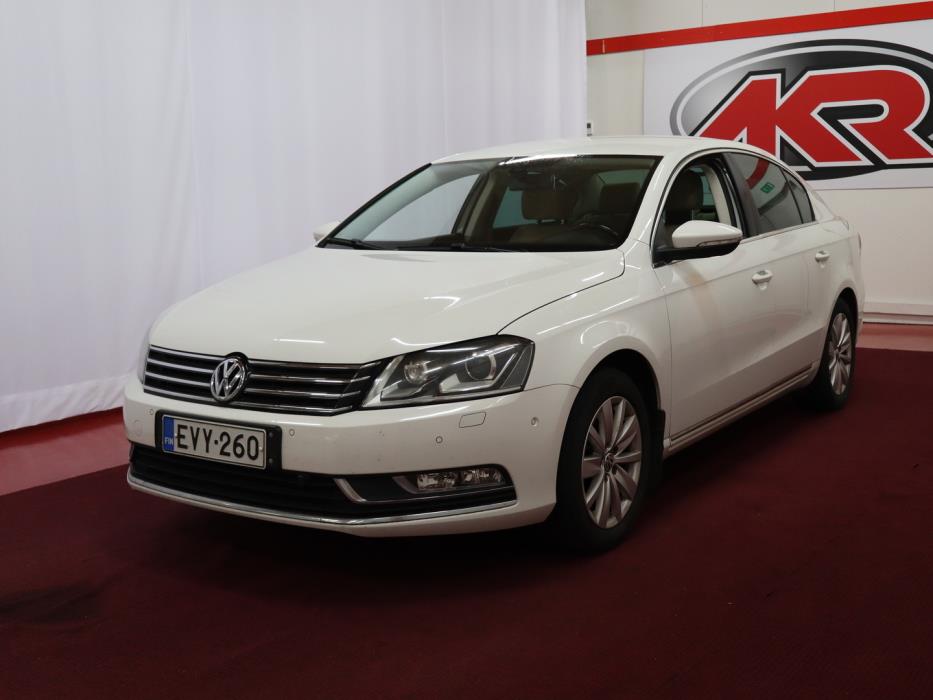 VOLKSWAGEN Passat 2012