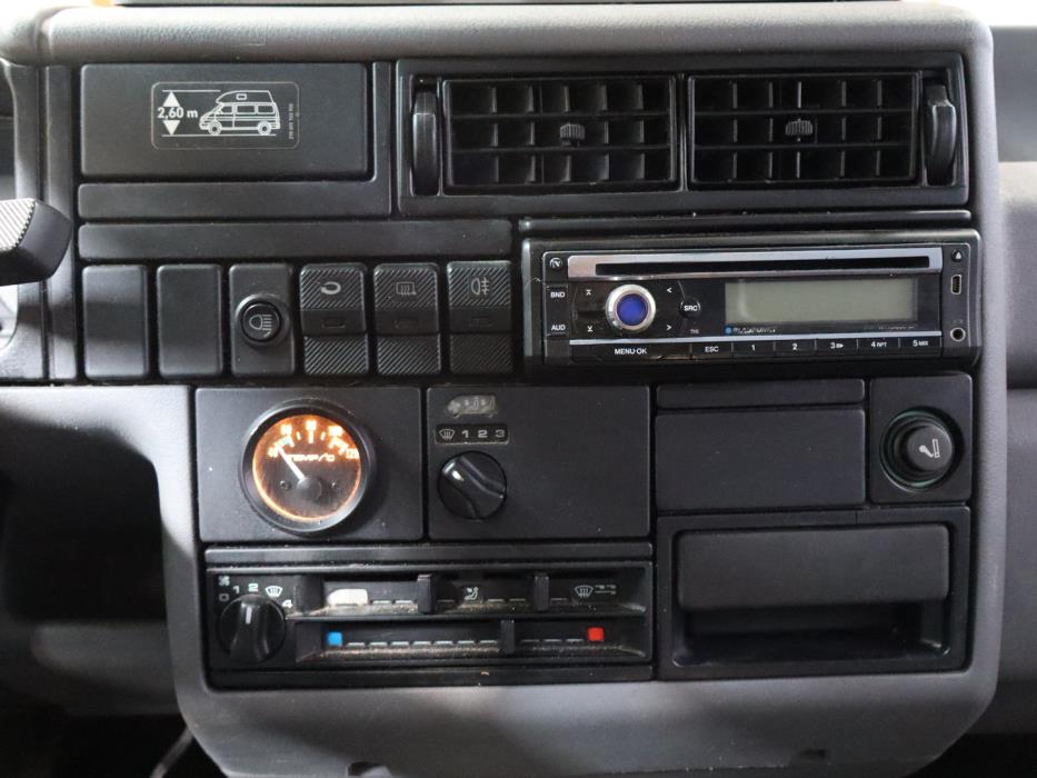 VOLKSWAGEN TRANSPORTER 1995
