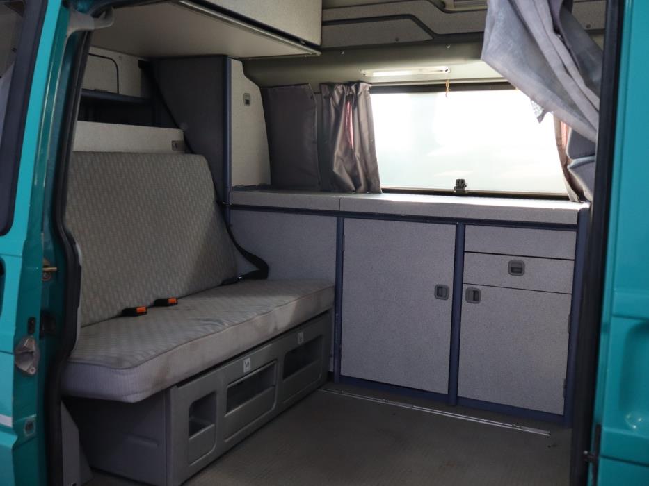 VOLKSWAGEN TRANSPORTER 1995