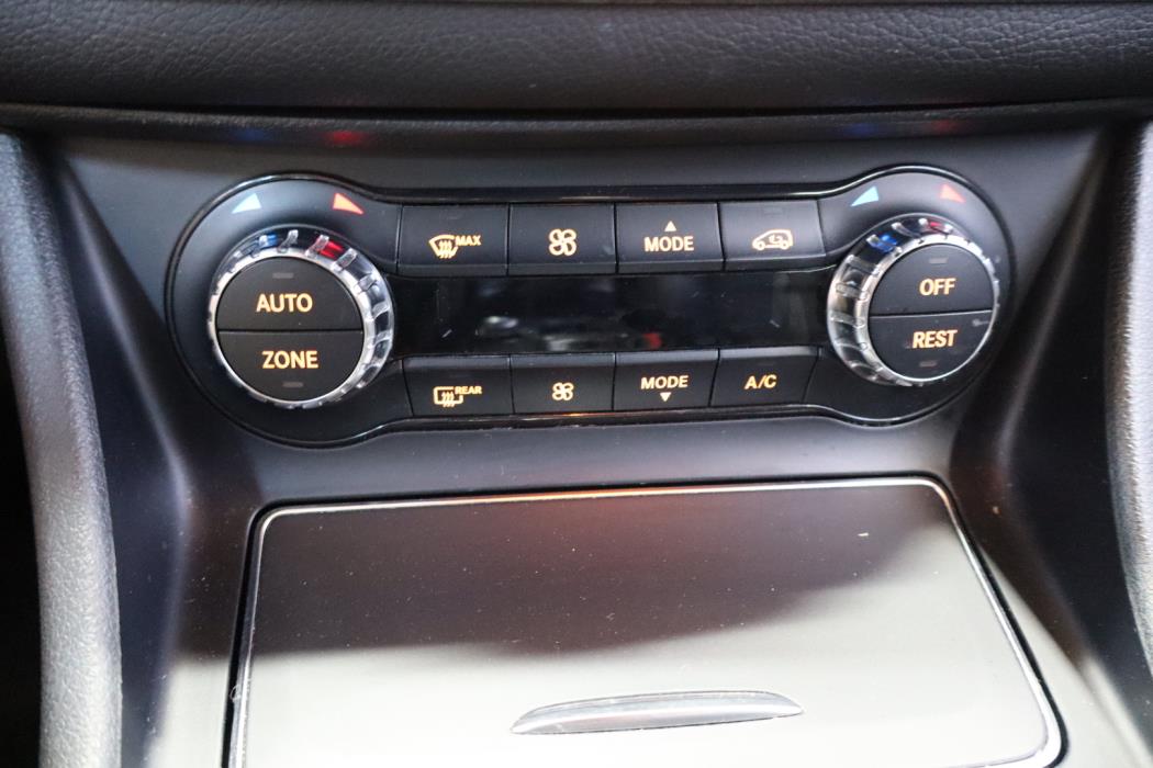 MERCEDES-BENZ CLA 2019