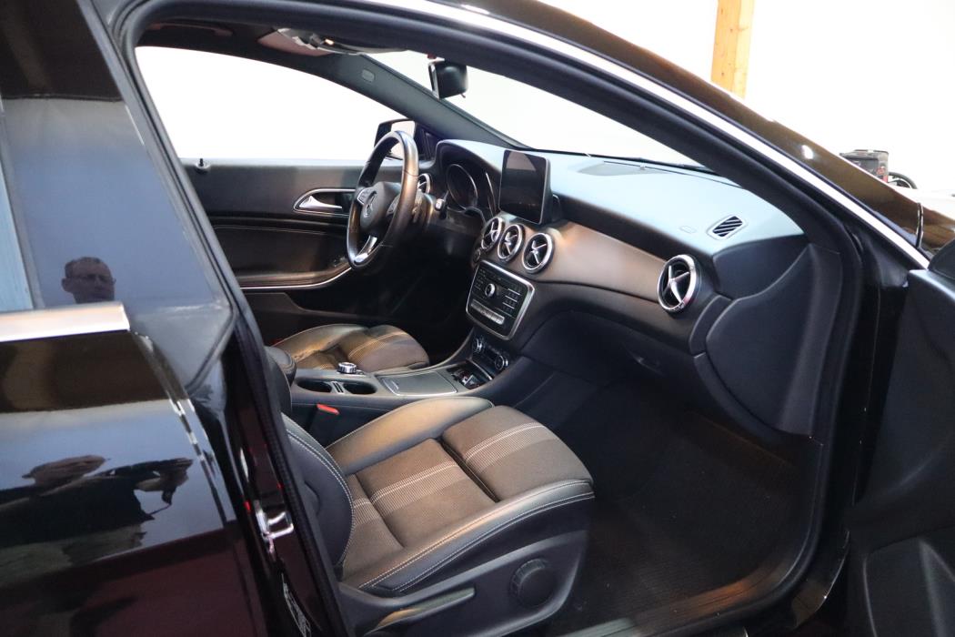 MERCEDES-BENZ CLA 2019