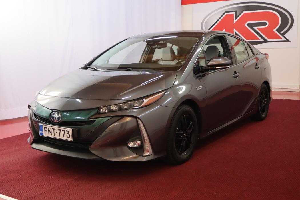TOYOTA Prius 2017