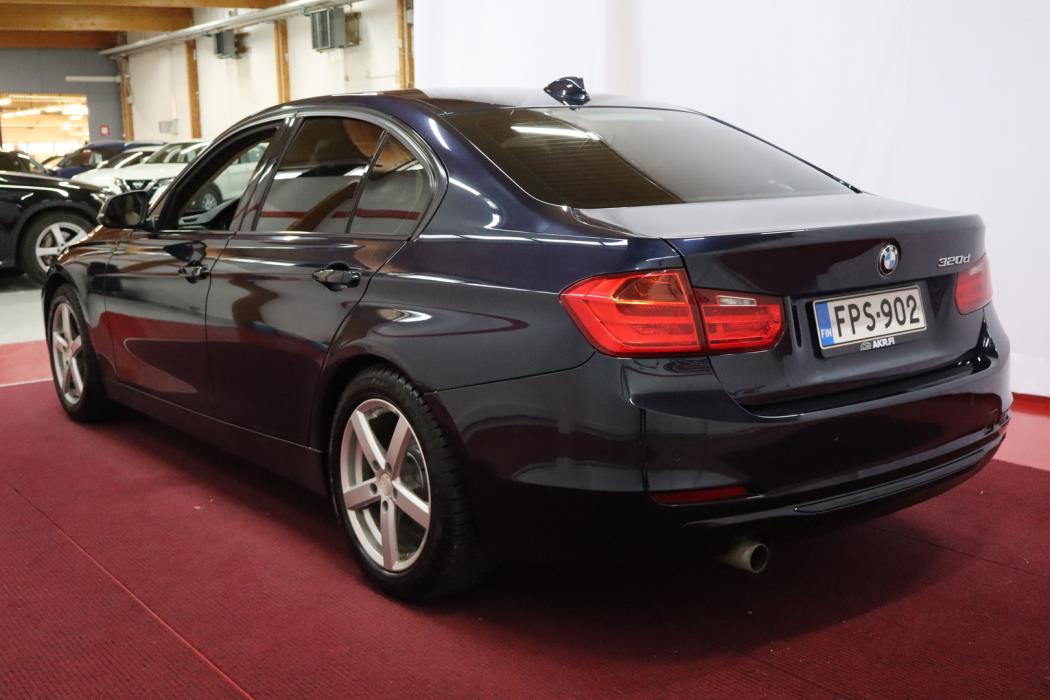 BMW 320 2012