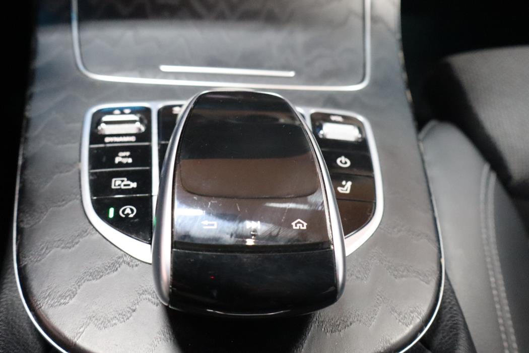 MERCEDES-BENZ E 2020