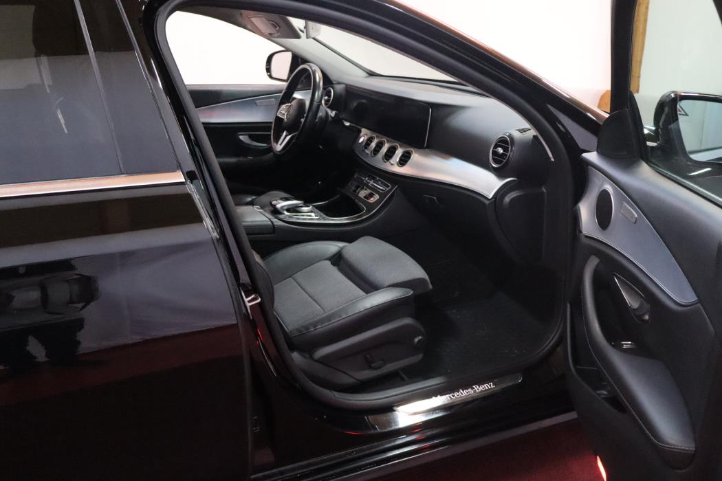 MERCEDES-BENZ E 2020